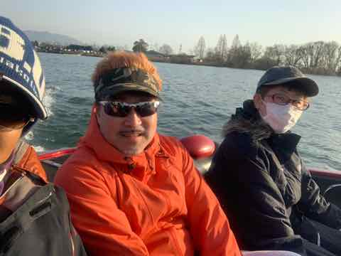 3月21日琵琶湖ガイドは20年ぶりのバス釣り、バス釣り初めてのゲスト様にバイトは出るも・・・