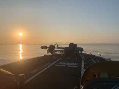11月17日琵琶湖ガイドは艇王予選の日でしたがワイワイガイドで数釣りからサイズアップに奮闘！